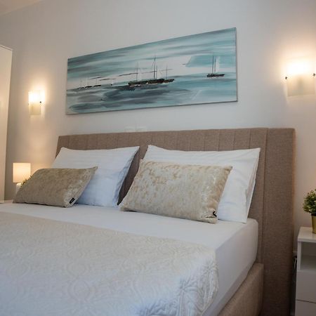 Apartment Funtastic With Private Pool Novaglia Esterno foto