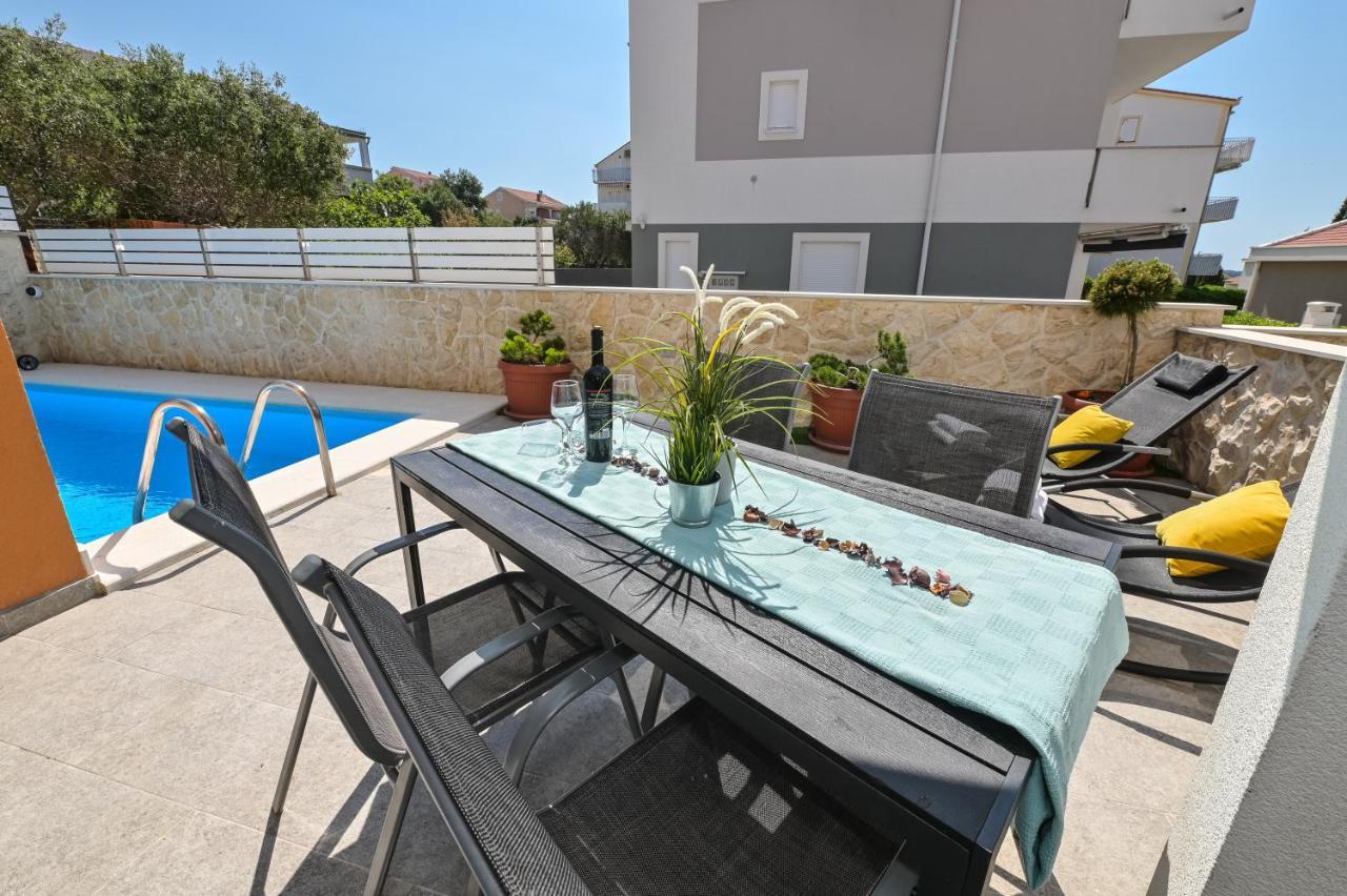 Apartment Funtastic With Private Pool Novaglia Esterno foto