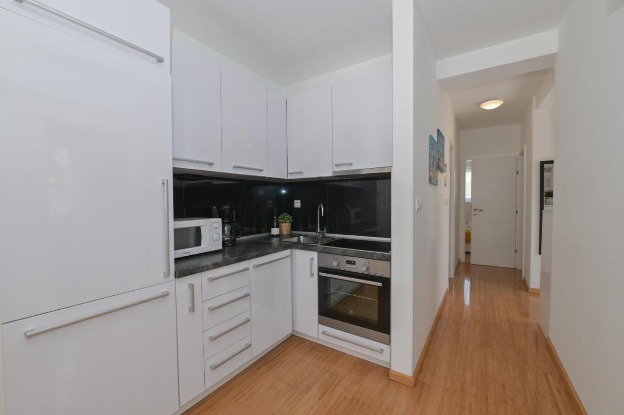 Apartment Funtastic With Private Pool Novaglia Esterno foto