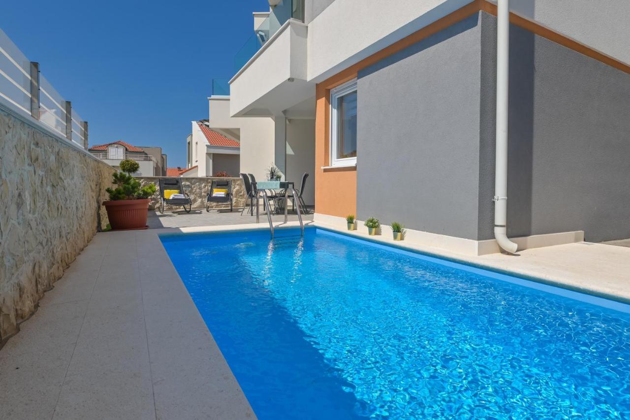 Apartment Funtastic With Private Pool Novaglia Esterno foto