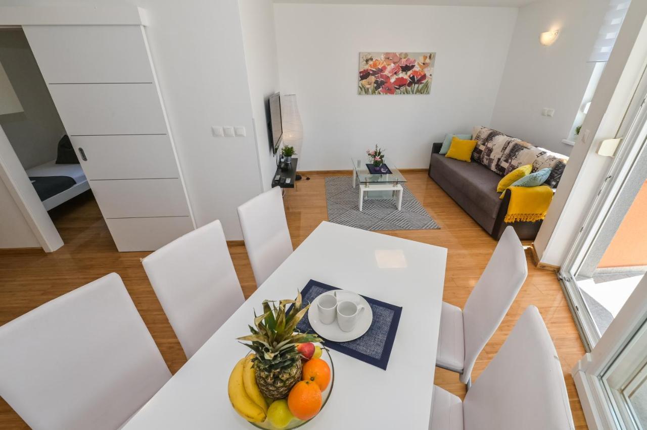 Apartment Funtastic With Private Pool Novaglia Esterno foto
