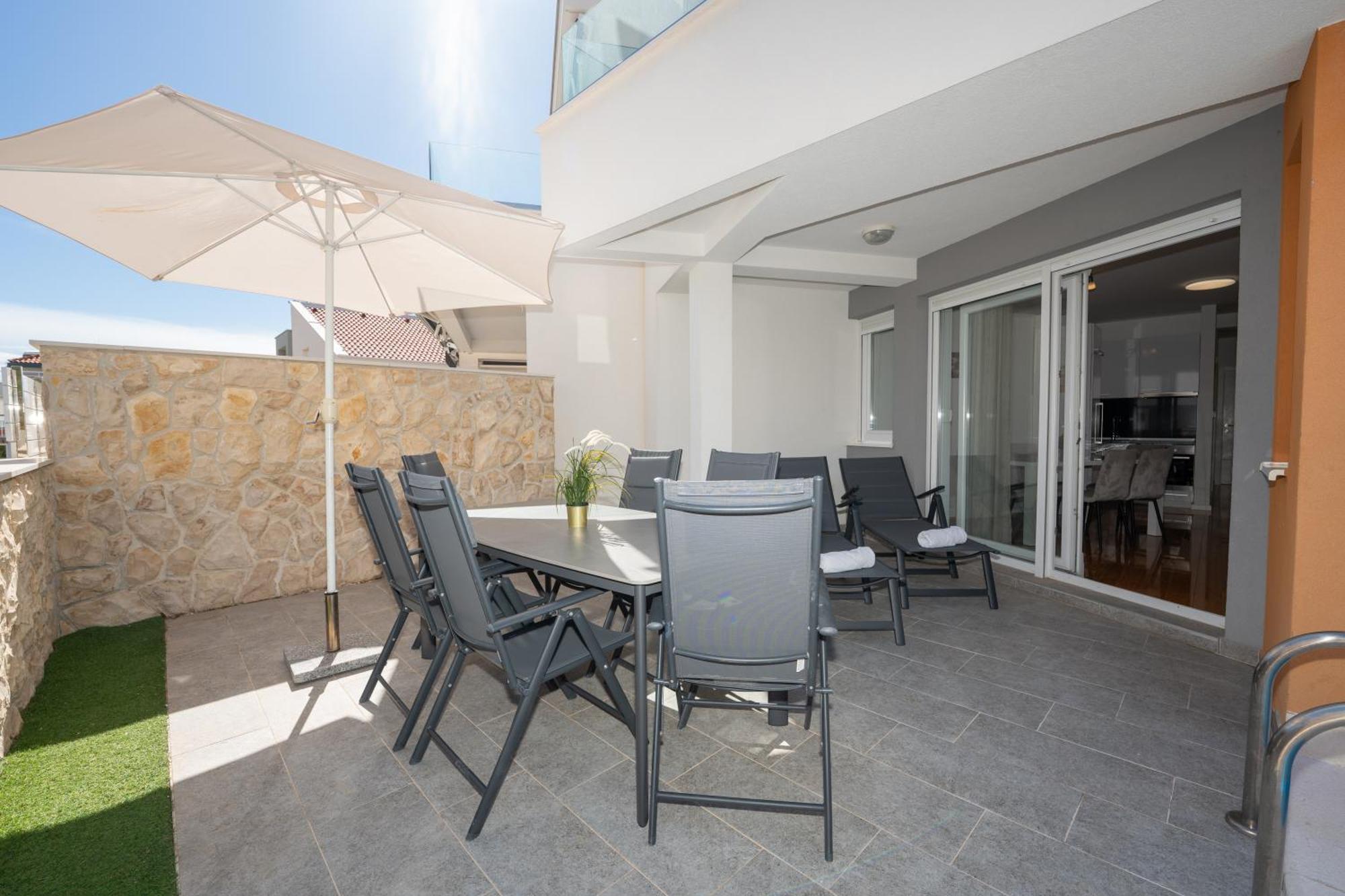 Apartment Funtastic With Private Pool Novaglia Esterno foto