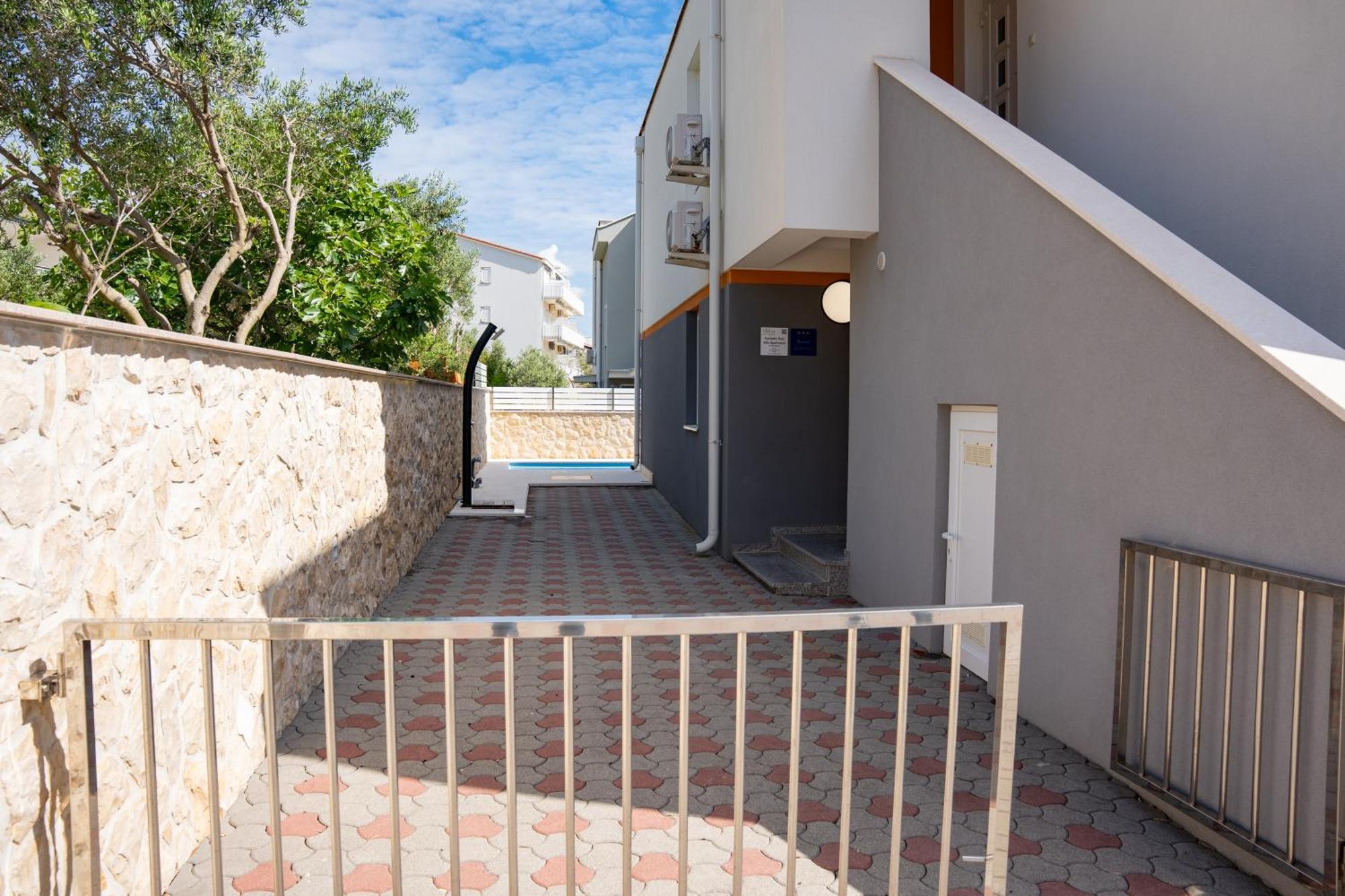 Apartment Funtastic With Private Pool Novaglia Esterno foto