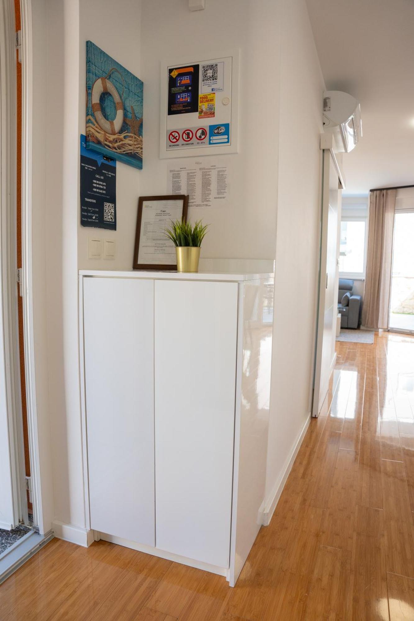 Apartment Funtastic With Private Pool Novaglia Esterno foto