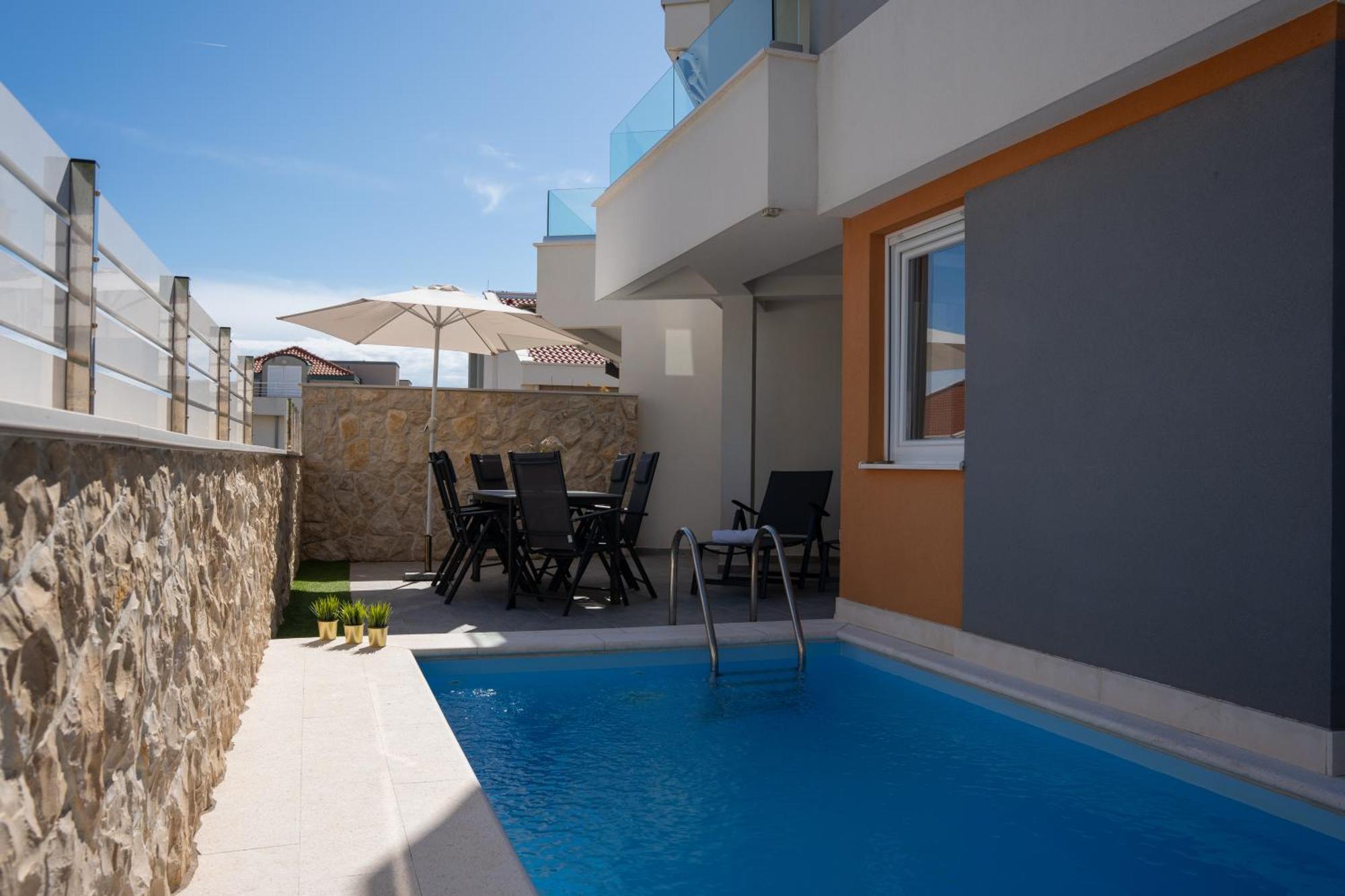 Apartment Funtastic With Private Pool Novaglia Esterno foto