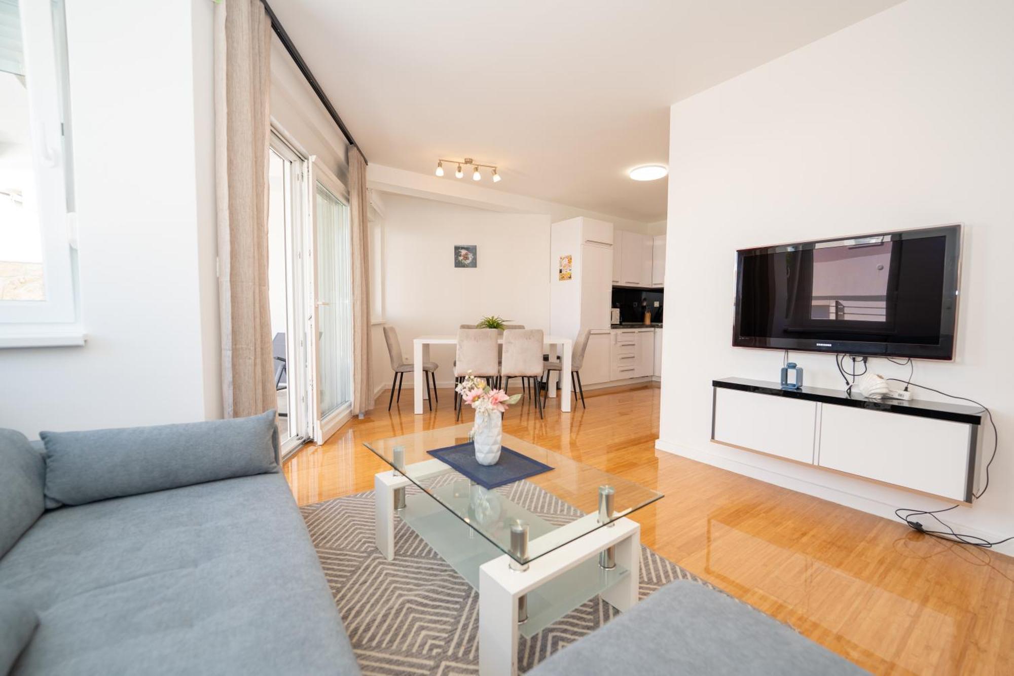 Apartment Funtastic With Private Pool Novaglia Esterno foto